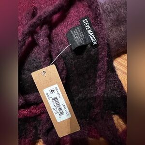 Steve Madden scarf